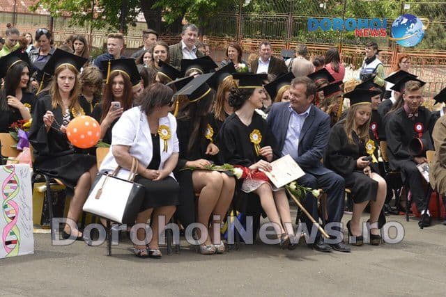 Festivitate de absolvire la Liceul „Regina Maria” Dorohoi - Per aspera ad astra - FOTO