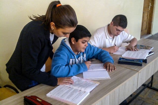 Schimbări majore în Legea Educaţiei. Părinţii riscă amenzi usturătoare dacă nu-şi dau copiii la şcoală