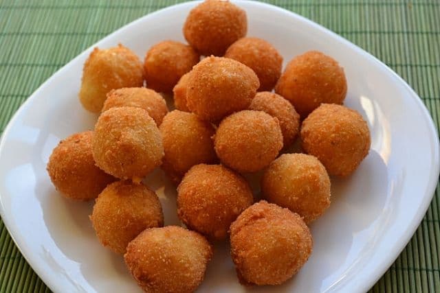 Bulete de cașcaval
