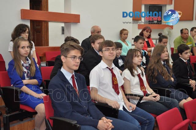 Recunoștință pentru elevii din Dorohoi, olimpici la fazele naționale ale olimpiadelor școlare - FOTO