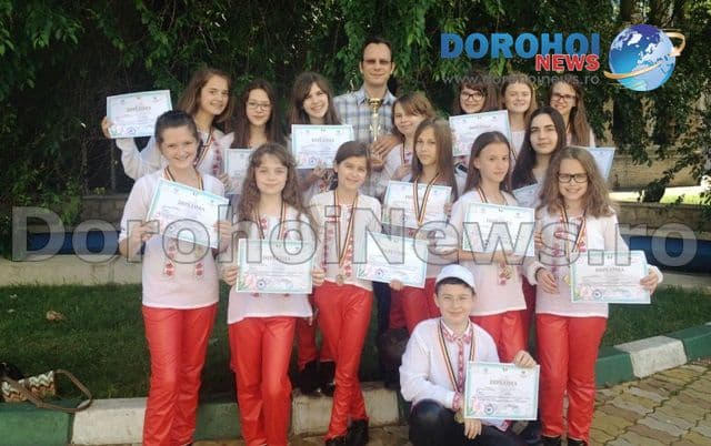 Două premii importante, aduse la Dorohoi de formația de dans modern „Thunder” de la Clubul Copiilor - FOTO