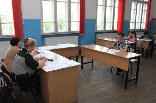 Prima zi a examenului de Bacalaureat a debutat astăzi