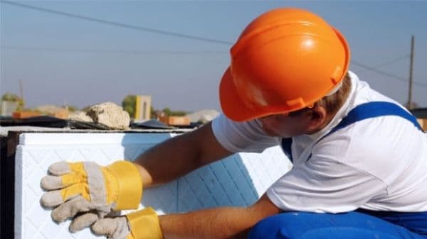Locuri de muncă disponibile în construcții în Israel. Vezi ce condiții trebie să îndeplinești!
