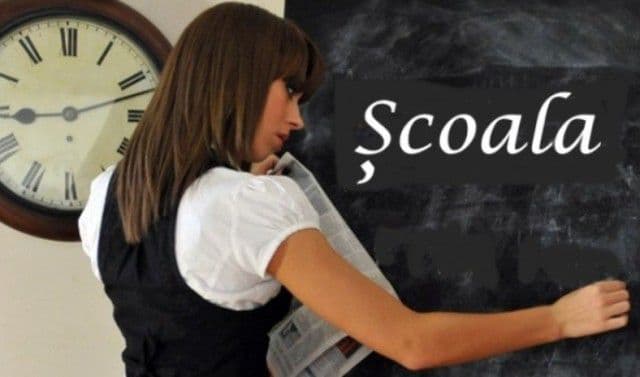 Elevii îi cer ministrului Educaţiei modificarea structurii anului şcolar 2015-2016. Vezi propunerile
