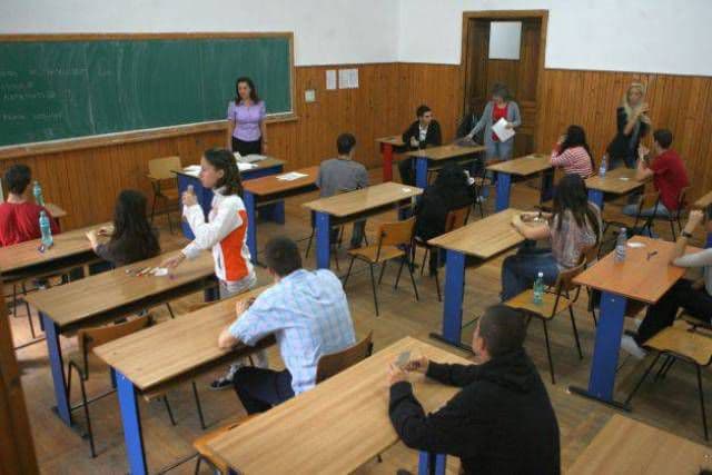 Probleme mari înainte de probele scrise. Profesorii refuză să meargă la supraveghere