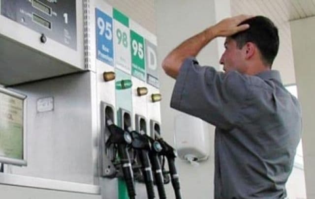 Veşti proaste pentru şoferi. Benzina s-a scumpit iar