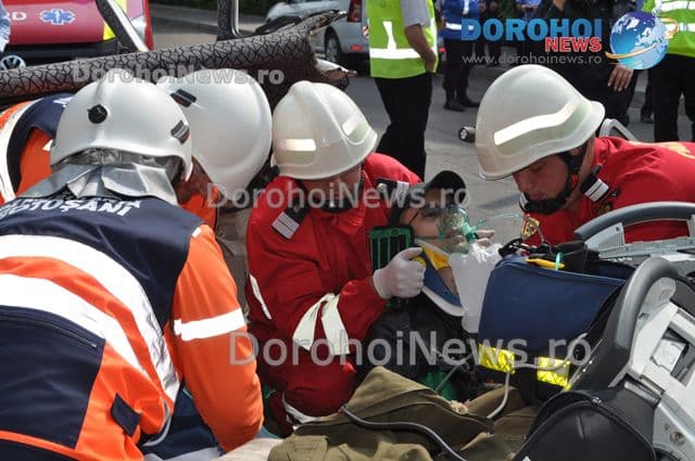 Vezi imagini spectaculoase de la exercițiul desfășurat la fabrica de confecții CONTED Dorohoi - VIDEO