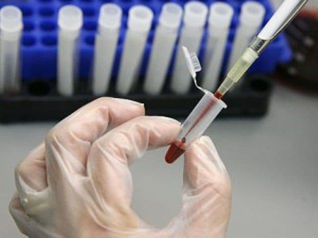 Sucevean adus de polițiști la Spitalul Municipiului Dorohoi pentru recoltare de probe biologice de sânge