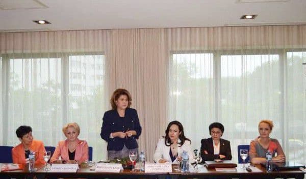 Femeile social democrate s-au întâlnit la Pitești pentru a dezbate egalitatea între femei și bărbați - FOTO