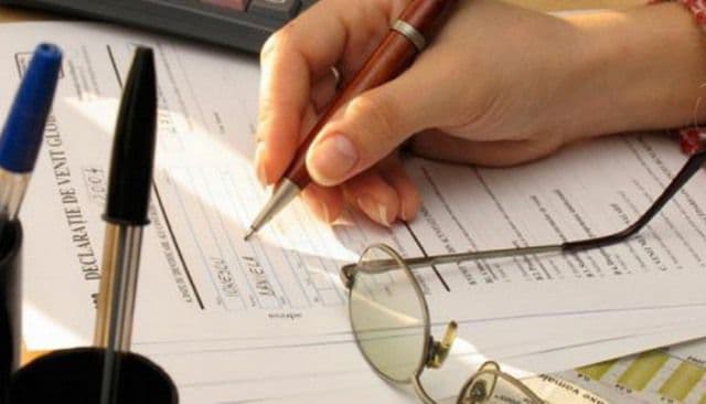 Pericol pentru PFA-uri. Legea dă mână liberă Fiscului să pună ce taxe vrea
