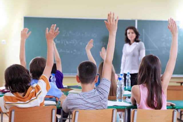Respect pentru învățământ: Elevii dorohoieni din nou pe primele poziții în ierarhia admiterii la liceu