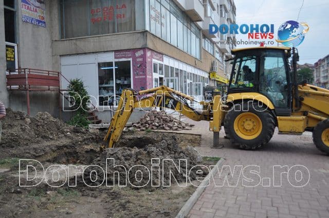 Autoritățile își cer scuze pentru disconfortul creat. Avaria din zona Podul Botoșaniului va fi remediată - FOTO