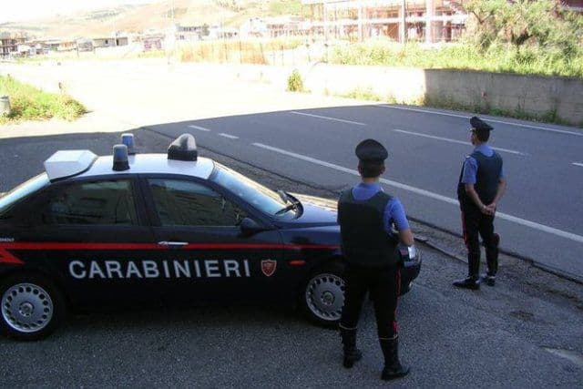 Şofer român de autocar, arestat în Italia după ce ar fi sechestrat pasagerii