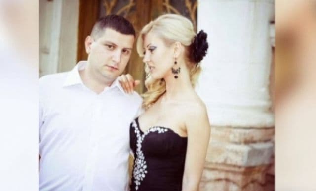 Un cuplu de români urmărit internaţional pentru evaziune fiscală, adus în ţară cu escortă