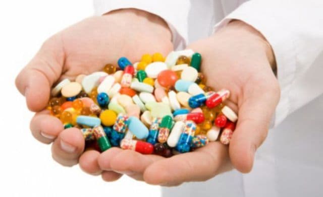 Medicamente contrafăcute, la vânzare pe internet