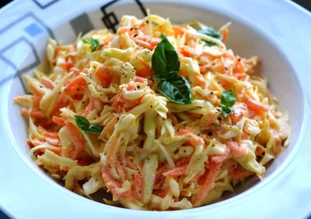 Salată de varză cu maioneză 