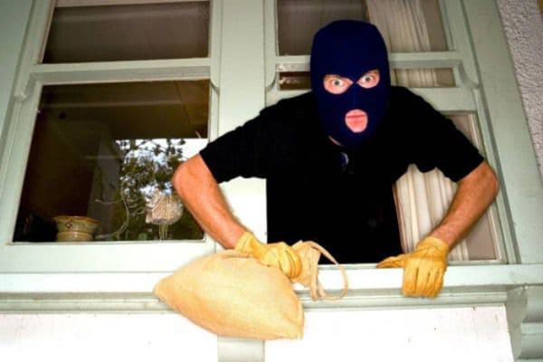 IPJ Botoșani: „Împreună putem preveni furturile din locuințe”