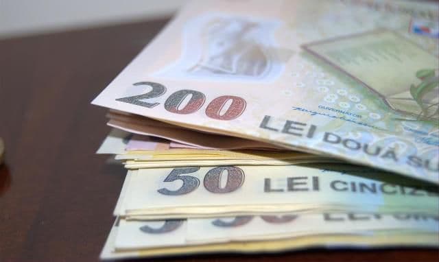 Guvernul a aprobat majorarea cu 25% a salariilor din sistemul sanitar