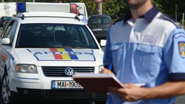 Bărbat din Dorohoi depistat în timp ce transporta ţigări şi alcool fără documente de provenienţă