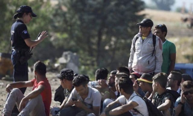 Centru pentru refugiaţi la mai puțin de 100 km de Dorohoi. Vezi ce drepturi au imigranții