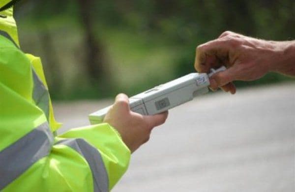 Bărbat din Dorohoi prins băut la volan pe strada Sf. Ioan Românul din municipiu