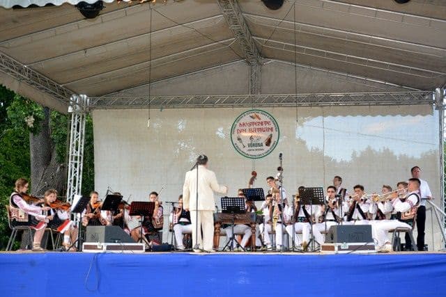 Ediție de succes a Festivalului de folclor „Moștenite din bătrâni” de la Vorona - FOTO