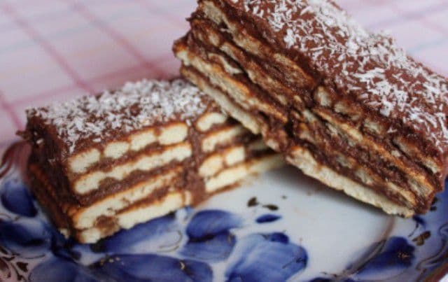 Tort de biscuiți cu ciocolată
