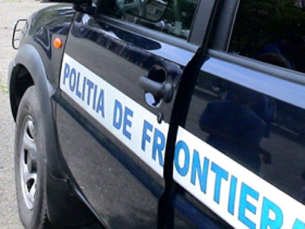 Dosar penal întocmit unei femei care a prezentat la controlul de frontieră acte false