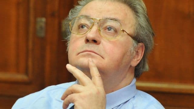 Ultima poezie scrisă de Corneliu Vadim Tudor: „Hai, Moarte, să bem o cafea/ Ţi-o fac cu caimac, aromată”
