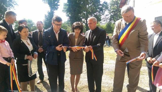  Andrei Dolineaschi și Doina Federovici au inaugurat prima grădiniță la standarde europene din comuna Lozna