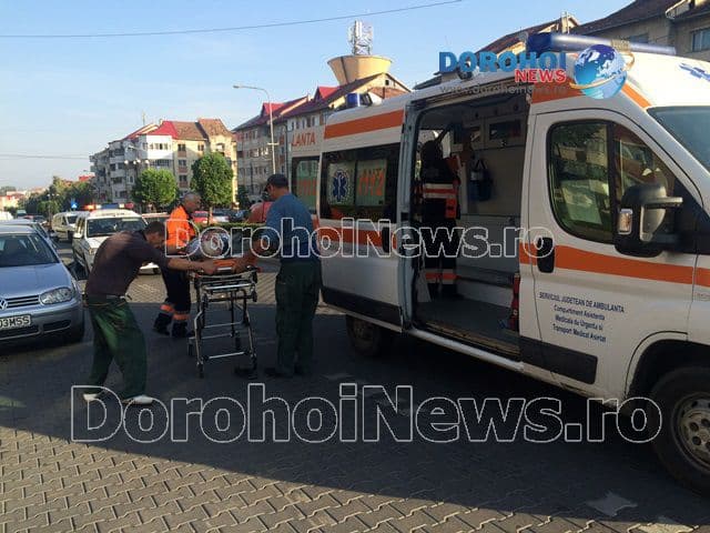 Biciclistul izbit în plin pe Bulevardul Victoriei din Dorohoi a fost transferat de urgență la Iași cu un elicopter SMURD