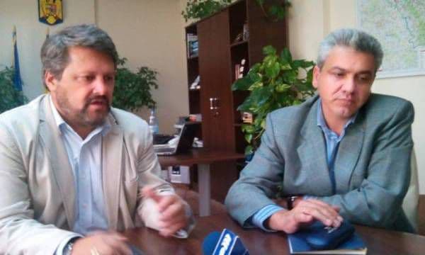Astăzi se va semna contractul pentru întreținerea drumurilor județene. Vezi pe ce drumuri se va interveni!