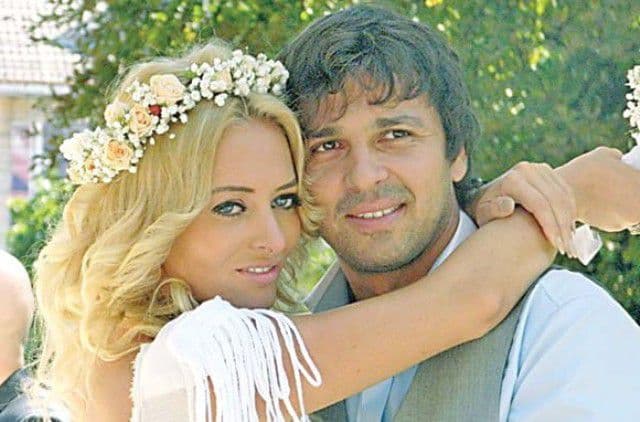 De ce nu face Delia copii? Artista e sinceră și dă cărțile pe față
