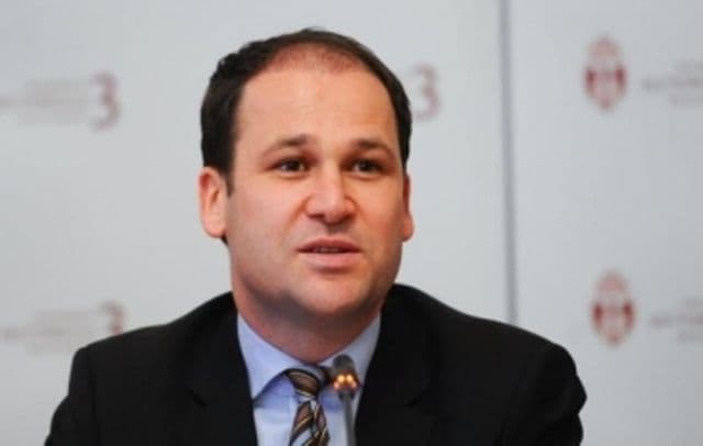 Negoiță s-a răzgândit: Nu mai candiează la șefia PSD și îl susține pe Dragnea