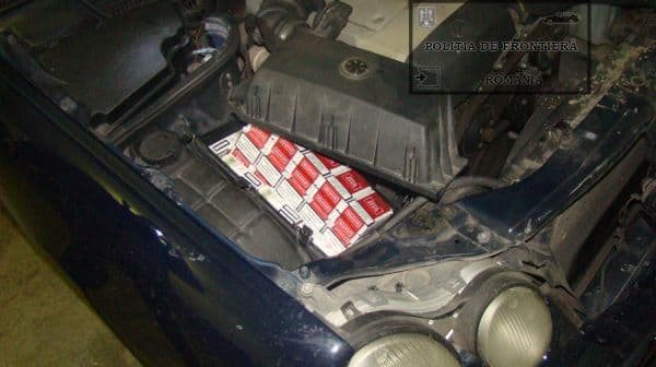  Polițiștii de frontieră au dat peste un Mercedes cu „aromă” de tutun! - FOTO