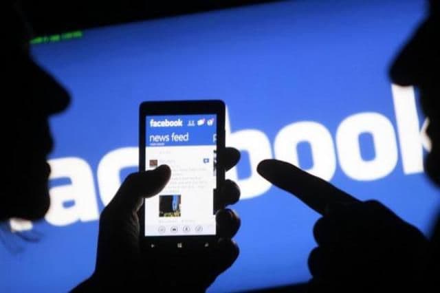 Reţeaua Facebook a picat, luni seara. Utilizatorii nu-şi pot accesa conturile