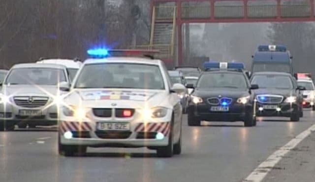 Incident grav de securitate. O angajată SPP din coloana oficială şi-a uitat arma într-o toaletă publică