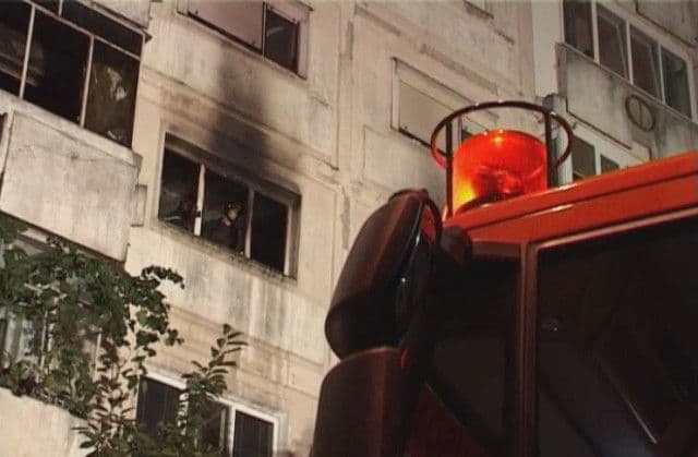 Incendiu într-un bloc din Botoșani! 35 de persoane evacuate în toiul nopții!