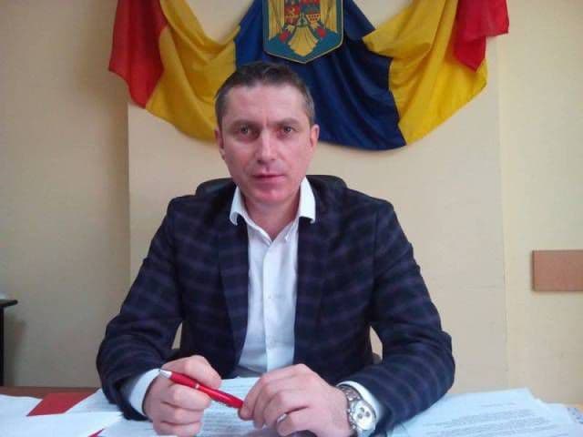 Șeful Casei Judeţene de Asigurări de Sănătate Botoşani, demis din funcţie