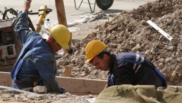 Atenție! Românii care muncesc în străinătate mai mult de 6 luni vor trece obligatoriu pe la ANAF!
