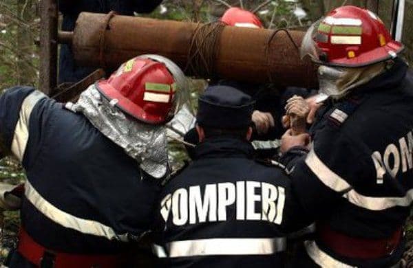  Sfărșit tragic pentru un bătrân! Acesta s-a înecat într-o fântână