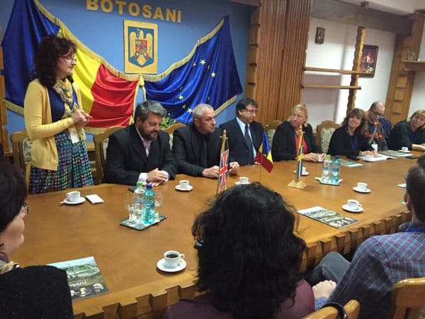  Matematicieni din trei ţări reuniţi la Prefectură! -  FOTO