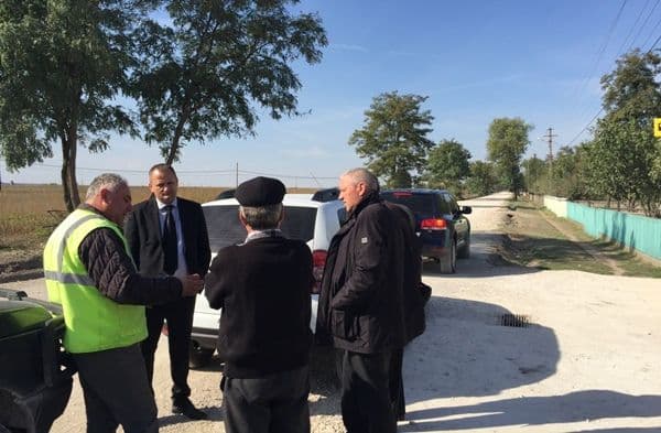  Pe DN Manoleasa - Rădăuţi Prut încă se lucrează! - FOTO