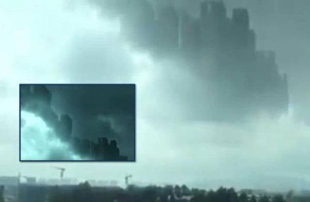 Apariţie extrem de rară pe cerul Chinei: plutea pur şi simplu deasupra norilor - VIDEO