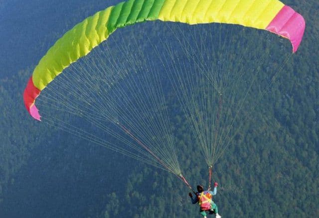 S-a aflat cine este tânăra care a murit în accidentul de paraşutism din Clinceni