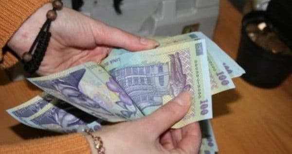Află ce permit salariile mici ale funcționarilor publici din România, dacă nu se aprobă legea salarizării