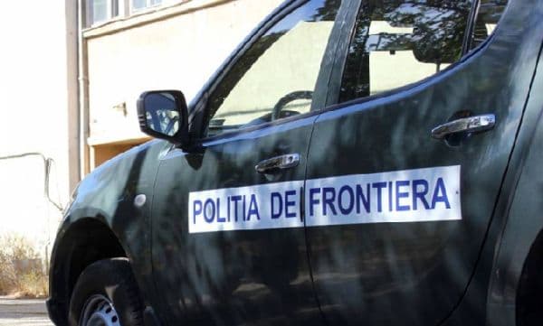  Ideea strălucită a unui bărbat! A ascuns aproximativ 300 litri de alcool, în rezervorul suplimentar al unui camion