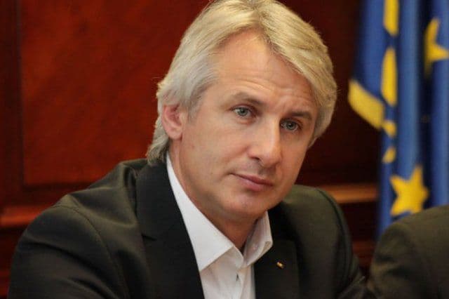 Teodorovici: Este foarte important să stimulăm primăriile să acționeze pe piață ca și companii