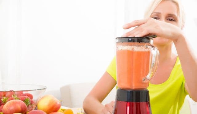 Câteva rețete WOW pe care poți să le faci cu un simplu blender