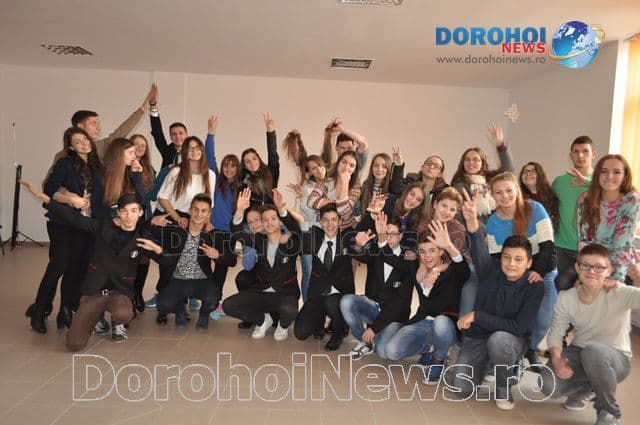 Balul Bobocilor 2015: Pregătiri și repetiții la Liceul „Regina Maria” Dorohoi - FOTO